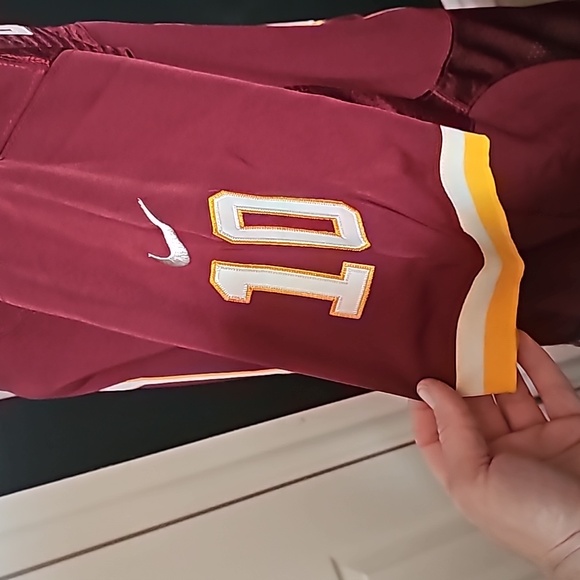 New Washington Redskins #10 Robert Griffin III On Field Nike Jersey size 48 - Picture 4 of 7